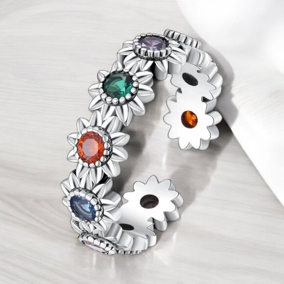 OMAYRA Jewelry - Floral Adjustable Colorful Ring
